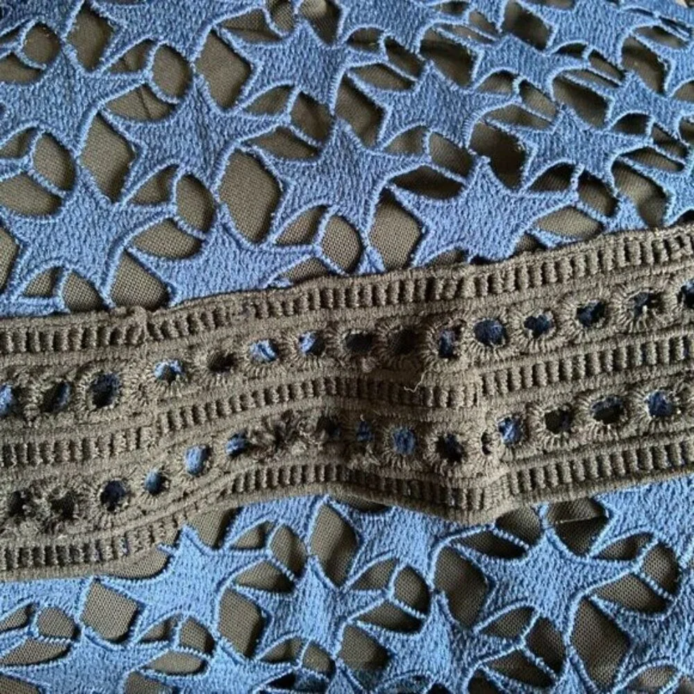 Few Moda Star Lace Mini Dress - Picture 8 of 11